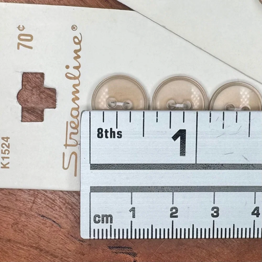 Vintage New Streamline K1524 2Pk 8 Total Round Tan Plastic 2-Hole Buttons 5/8 